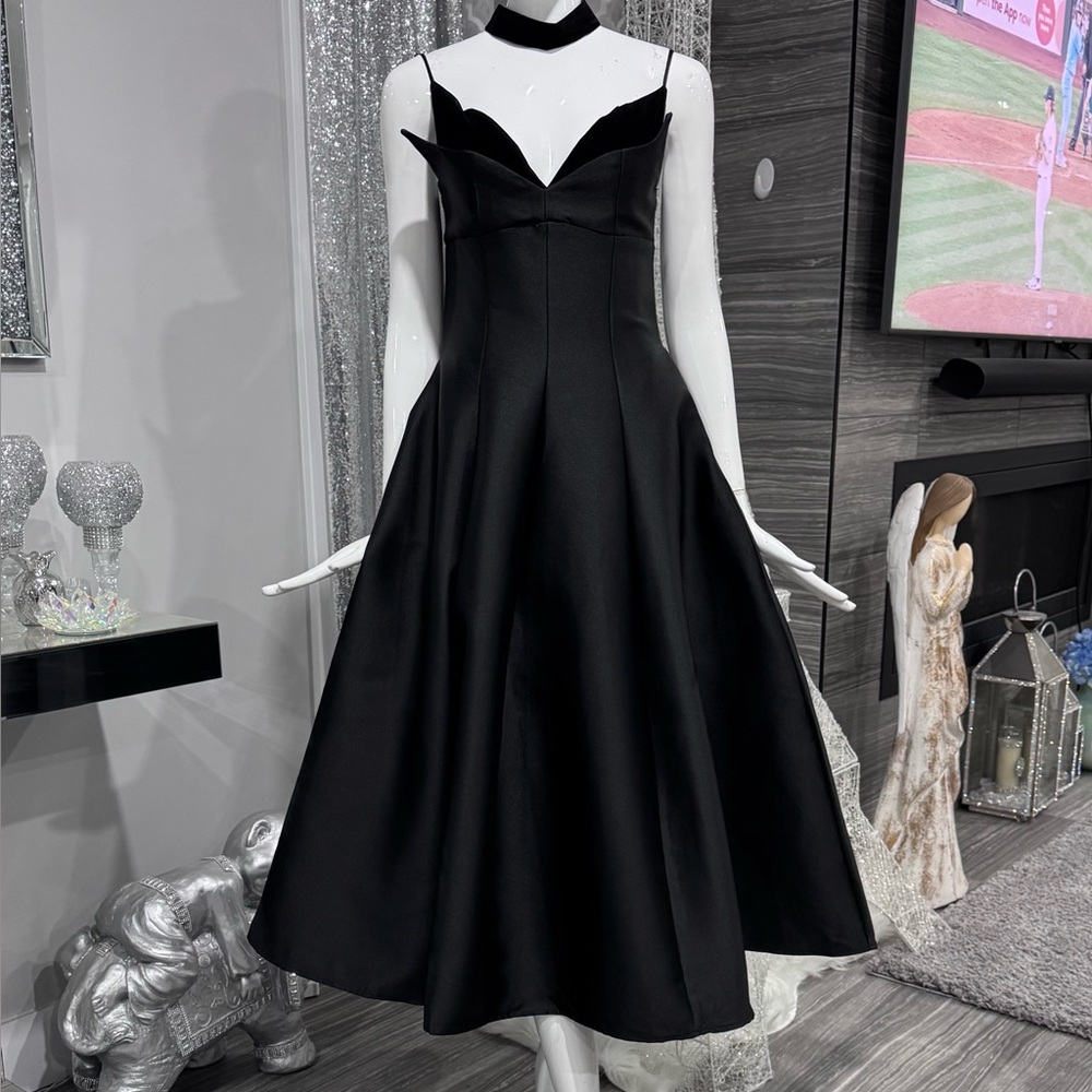 🆕♠️ Chic Black Dress
